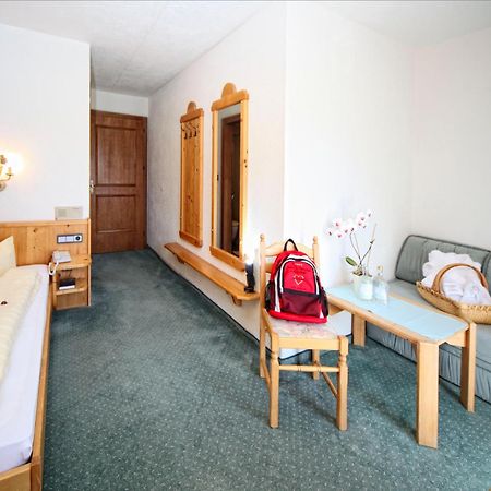 Hotel Hubertushof - Ihr Hotel Mit Herz Leutasch Habitación foto